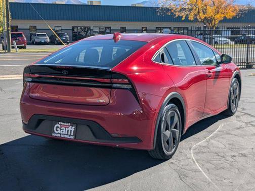 2023 Toyota Prius LE