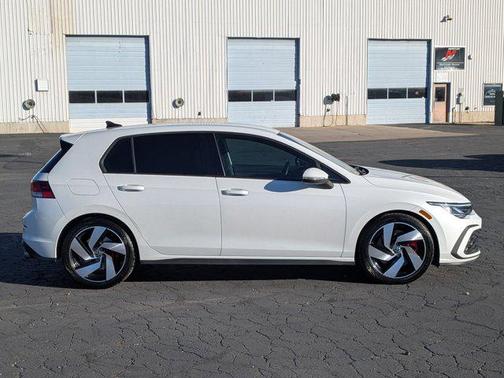 2022 Volkswagen Golf GTI 2.0T S DSG