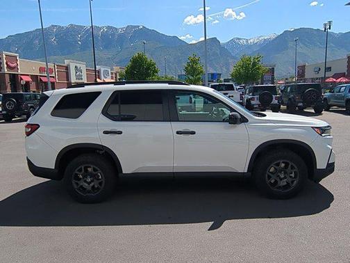 2025 Honda Pilot TrailSport