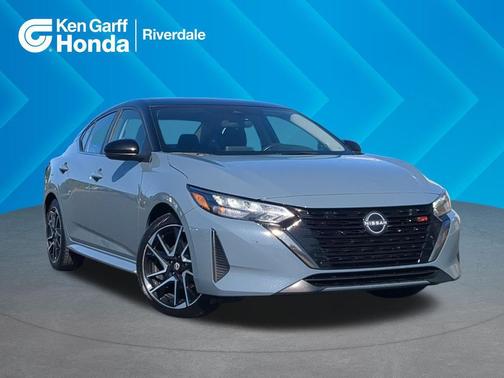 Atlantic Gray Metallic/Super Black 2024 Nissan Sentra SR