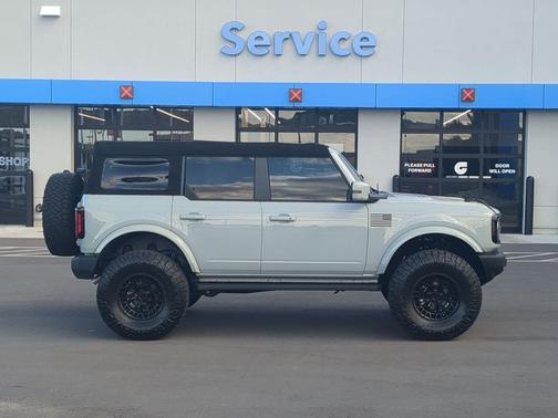 Cactus Gray 2024 Ford Bronco Outer Banks