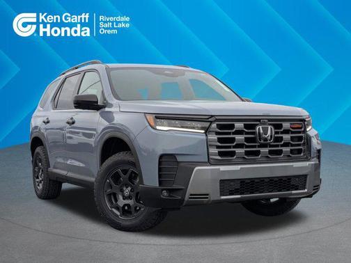 Sonic Gray Pearl 2026 Honda Pilot TrailSport