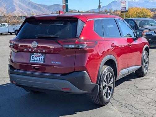 2021 Nissan Rogue SV