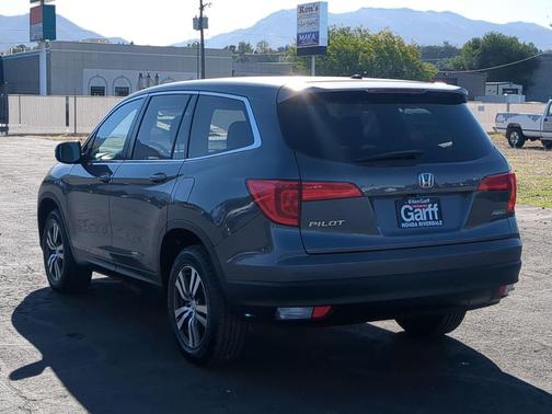 Modern Steel Metallic 2016 Honda Pilot EX-L