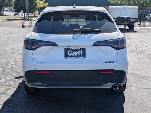 Platinum White Pearl 2023 Honda HR-V AWD Sport