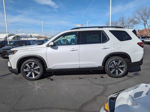 2025 Honda Pilot Touring 8-Passenger