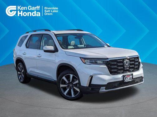 2025 Honda Pilot Touring 8-Passenger