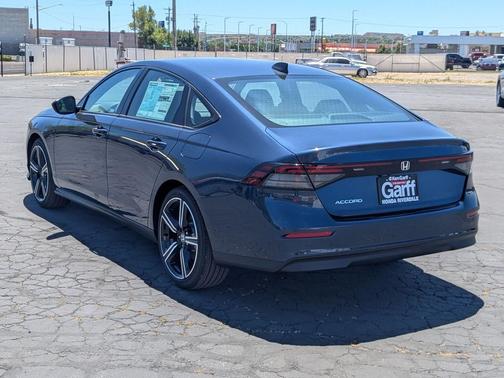 Canyon River Blue Metallic 2026 Honda Accord SE