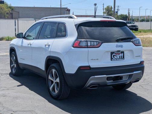 Bright White Clearcoat 2021 Jeep Cherokee Limited
