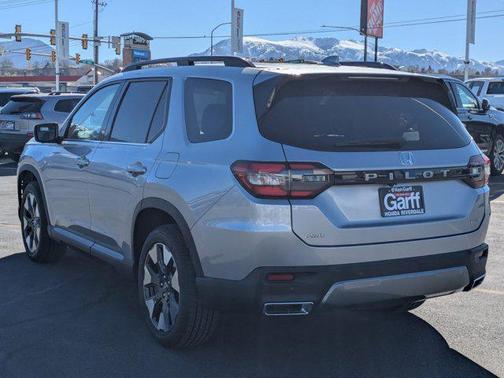Solar Silver Metallic 2026 Honda Pilot Elite
