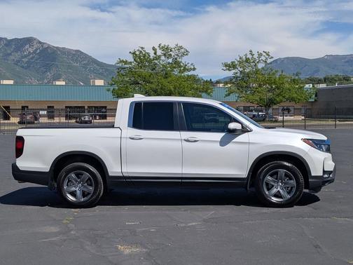 Platinum White Pearl 2022 Honda Ridgeline RTL