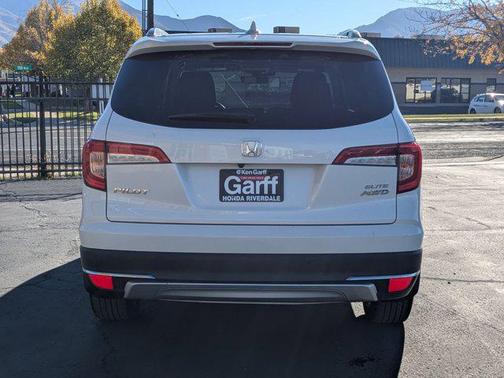2022 Honda Pilot AWD Elite