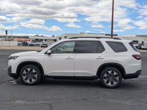 Platinum White Pearl 2026 Honda Pilot Elite
