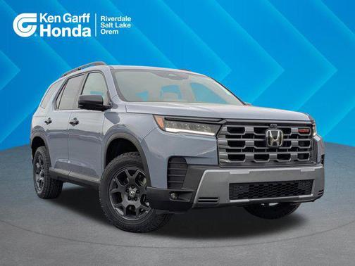 Sonic Gray Pearl 2026 Honda Pilot TrailSport