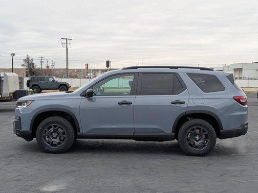 Sonic Gray Pearl 2026 Honda Pilot TrailSport