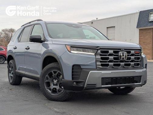 Sonic Gray Pearl 2026 Honda Pilot TrailSport