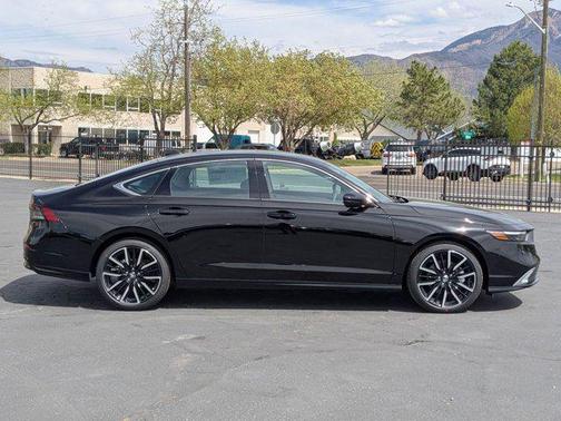 Crystal Black Pearl 2026 Honda Accord Hybrid Touring