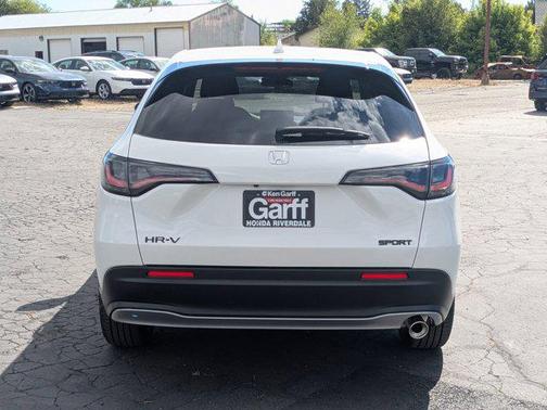 Platinum White Pearl 2027 Honda HR-V Sport