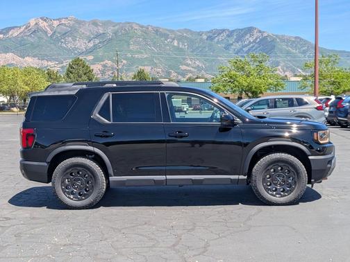 Crystal Black Pearl 2026 Honda Passport AWD TrailSport Elite Blackout