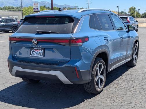 Monterey Blue Pearl 2025 Volkswagen Tiguan 2.0T SE 4MOTION