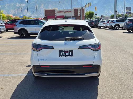 Platinum White Pearl 2027 Honda HR-V EX-L