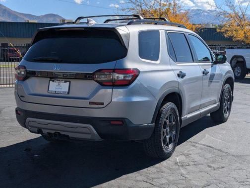 2025 Honda Pilot TrailSport