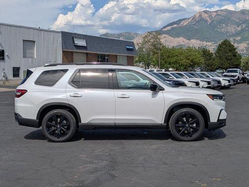 2025 Honda Pilot Black Edition