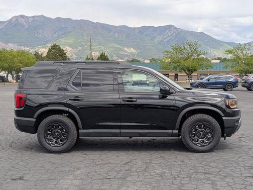 Crystal Black Pearl 2026 Honda Passport AWD TrailSport Elite Blackout