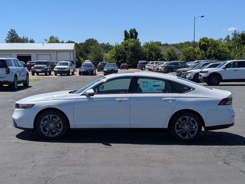 Platinum White Pearl 2026 Honda Accord Hybrid EX-L