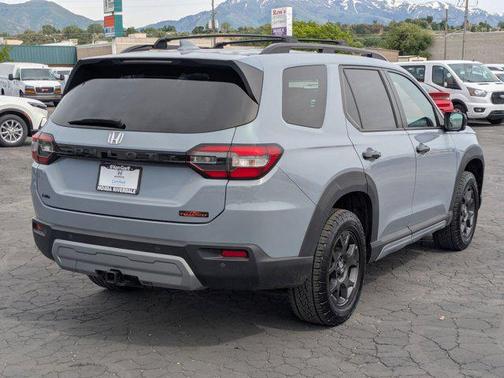 2023 Honda Pilot AWD TrailSport
