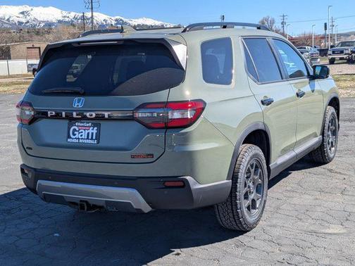 Green Metallic 2026 Honda Pilot TrailSport