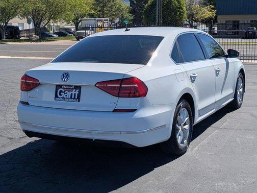 Pure White 2016 Volkswagen Passat 1.8T S