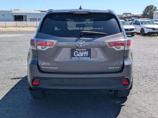 Predawn Gray Mica 2016 Toyota Highlander XLE