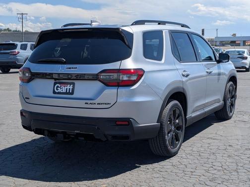 Solar Silver Metallic 2026 Honda Pilot Black Edition