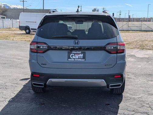 2026 Honda Pilot Touring 8-Passenger