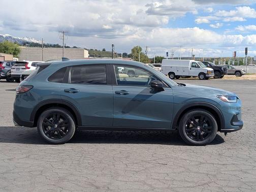 Nordic Forest Pearl 2027 Honda HR-V Sport