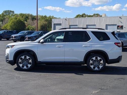 Platinum White Pearl 2026 Honda Pilot Elite