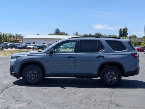 Sonic Gray Pearl 2026 Honda Pilot TrailSport