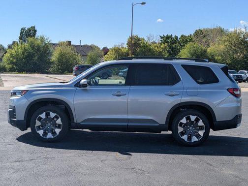 Solar Silver Metallic 2026 Honda Pilot Touring 8-Passenger