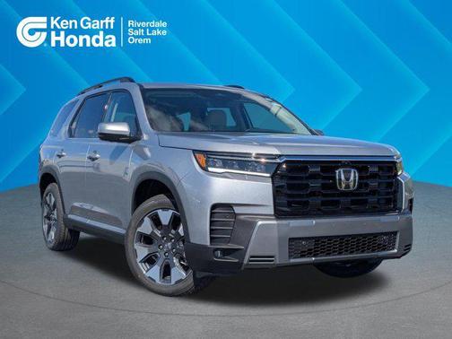 Solar Silver Metallic 2026 Honda Pilot Touring 8-Passenger