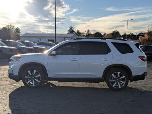 2025 Honda Pilot Elite