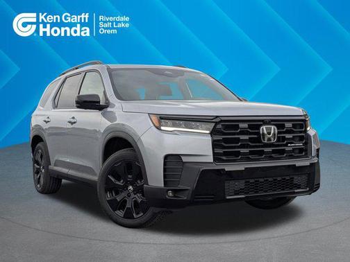 Solar Silver Metallic 2026 Honda Pilot Black Edition