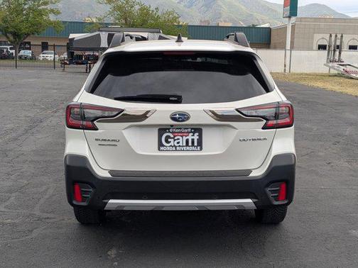 Crystal White Pearl 2020 Subaru Outback Limited