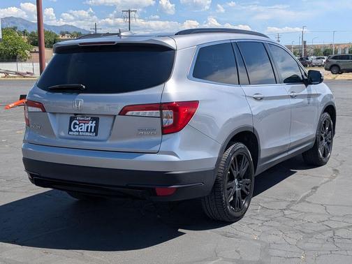 Lunar Silver Metallic 2022 Honda Pilot AWD Special Edition