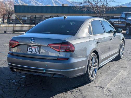 2017 Volkswagen Passat 1.8T R-Line w/Comfort