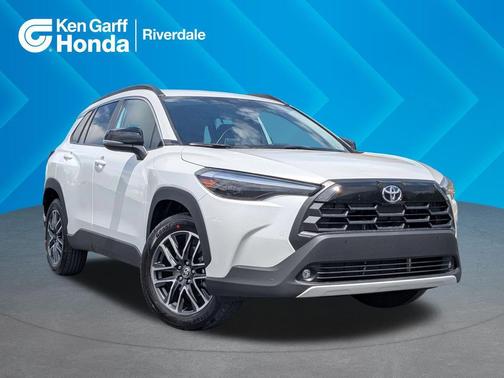 Wind Chill Pearl 2026 Toyota Corolla Cross XLE