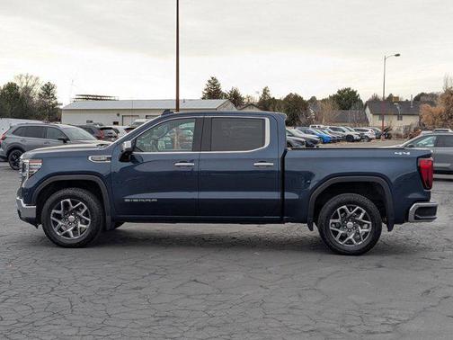 2022 GMC Sierra 1500 SLT