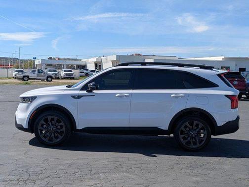 Glacial White Pearl 2023 Kia Sorento SX