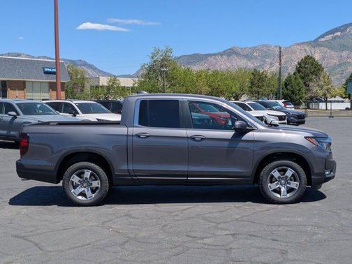 Modern Steel Metallic 2026 Honda Ridgeline RTL