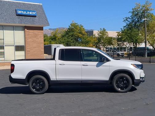 Platinum White Pearl 2026 Honda Ridgeline Black